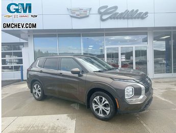 Mitsubishi Outlander ES 2022