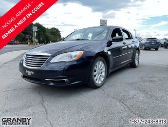 Chrysler 200 Touring VENDU TEL QUEL SANS GARANTIES 2012