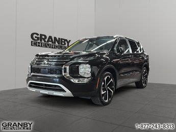 Mitsubishi Outlander SE AWD 2022