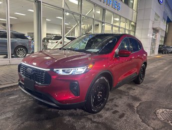 Ford Escape PHEV | PREMIUM PACK | TOIT PANO | TOW PACK | 2025