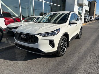 2026 Ford Escape PHEV | TAUX 3.99% DISPO | TOWPACK | CARPLAY |