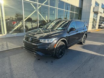 Volkswagen Tiguan Comfortline R-Line Black Edition | TOIT PANO | 2022