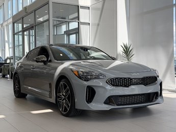 Kia Stinger GT Limited AWD | 8 PNEUS | BAS KM | DÉMARREUR | CAMÉRA 360 | NAV | TOIT | CUIR | CARPLAY +++ 2023