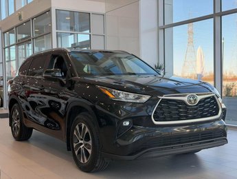Toyota Highlander XLE AWD | 8 PNEUS | BAS KM | TOIT | CUIR | CARPLAY | CAMÉRA | BLUETOOTH +++ 2023