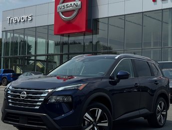 2025 Nissan Rogue SV Moonroof