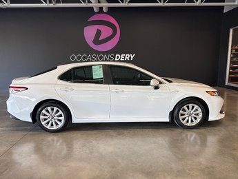 2018 Toyota Camry Hybrid LE