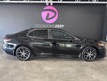 Toyota Camry SE 2023