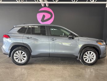 2025 Toyota COROLLA CROSS LE