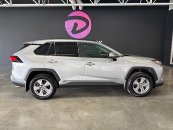 Toyota RAV4 Hybrid XLE 2022