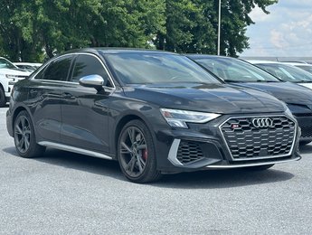 Audi S3 SEDAN Komfort CUIR TOIT OUVRANT SEULEMENT 036723 KM 2023