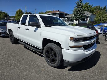 Chevrolet Silverado 1500 Custom 4x4 V8 5.3L 6 passagers 2018