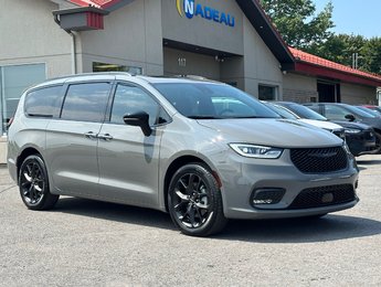 Chrysler Pacifica Limited AWD 7 PASSAGERS SEULEMENT 029082 KM 2024