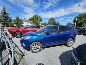 Ford Escape SE SIEGES CHAUFFANTS SEULEMENT 028795 KM 2017