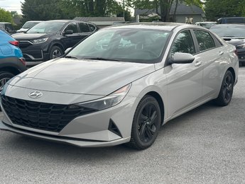 Hyundai Elantra Preferred TOIT OUVRANT SIEGES VOLANT CHAUFFANTS 2021