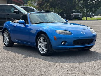 2006 Mazda MX-5 MIATA CONVERTIBLE SEULEMENT 095428 KM COMME NEUVE