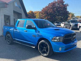 Ram 1500 Classic Express 4x4 CREW 5.7L 6 Passagers 2021