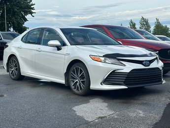 Toyota Camry HYBRID XLE CUIR NAVIGATION SEULEMENT 061209 KM 2021