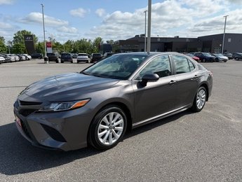 Toyota Camry SE 2020