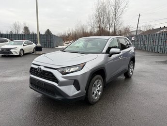 2022 Toyota RAV4 LE AWD