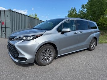 Toyota Sienna FWD LE 2024