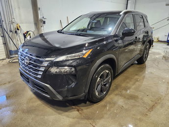 2025 Nissan Rogue SV Moonroof