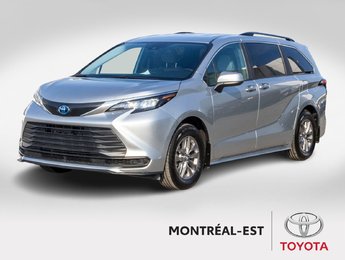 Toyota Sienna LE 2025