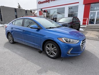 2017 Hyundai Elantra GL  MAGS I  CARPLAY I SIEGES ET VOLANT CHAUFFANTS I CAMERA I SECURITE ACTIVE