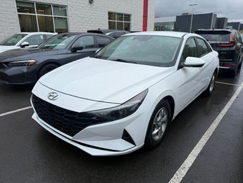 2022 Hyundai Elantra Essential