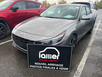 Hyundai Elantra Luxury 2023