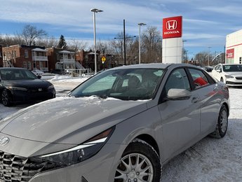 Hyundai Elantra Essential 2023
