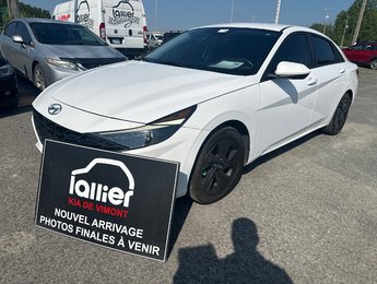2023 Hyundai Elantra Preferred