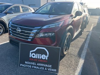 2024 Nissan Rogue SV Moonroof