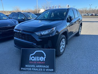 Toyota RAV4 LE 2021