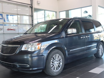 Chrysler Town & Country Touring CUIR TOIT DVD 2014