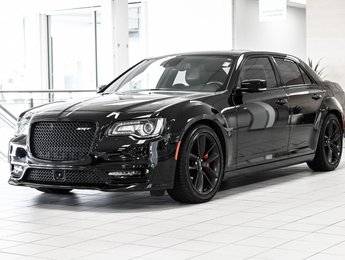 Chrysler 300 C | 6.4L SRT | BAS KILO | TOIT PANO | CARPLAY | 2023