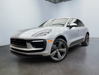 2023 Porsche Macan **Premium Package Plus**
