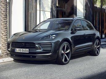 2024 Porsche Macan Premium Package Plus