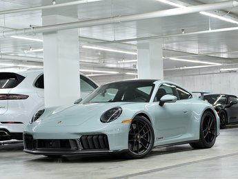 Porsche 911 Carrera 4 GTS Coupe / Front Axle Lift / Premium / 2025