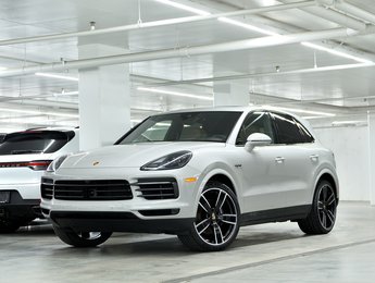 2023 Porsche Cayenne Platinum Edition E-Hybrid AWD / Premium Plus