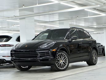 2023 Porsche Cayenne Platinum Edition / Premium Plus / Sport Exhaust