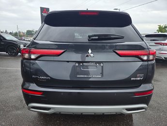 Mitsubishi Outlander Plug-In Hybrid LE 2025