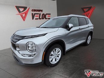 Mitsubishi Outlander SE 2025