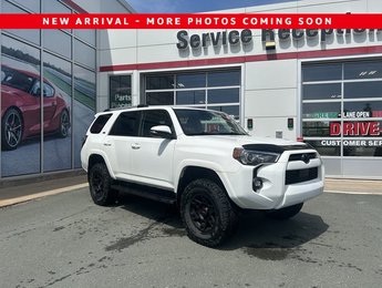 Toyota 4Runner SR5 7 PASSENGER 2021
