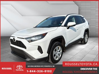 Toyota RAV4 LE 2020