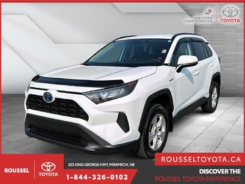 Toyota RAV4 Hybrid LE 2021