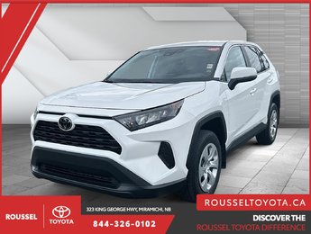 Toyota RAV4 LE 2022