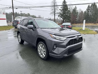 Toyota RAV4 XLE 2024