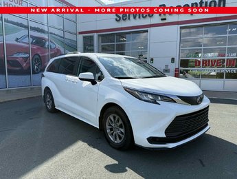 Toyota Sienna LE FWD 2022