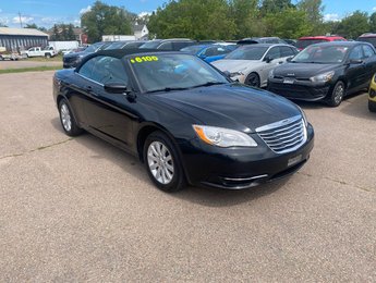 Chrysler 200 Touring | Convertible | HtdSeats | XM | PwrSeat 2013