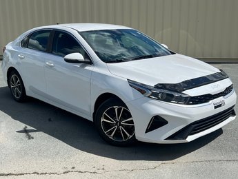 2022 Kia Forte EX | Cam | USB | HtdSeats | Warranty to 2027